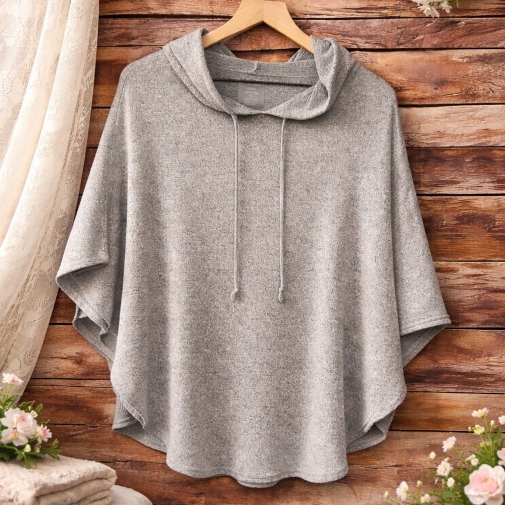 Aerie “Just Add Leggings” Heather Gray Hooded Poncho (055)